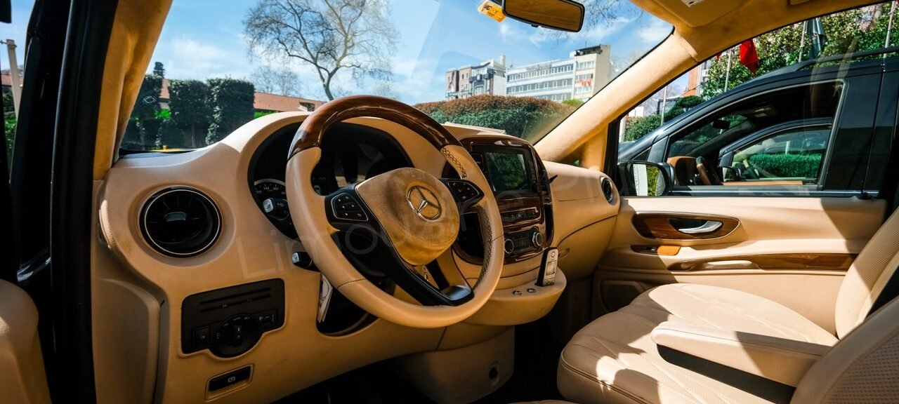 Luxurious Mercedes Vito Minivan Interior