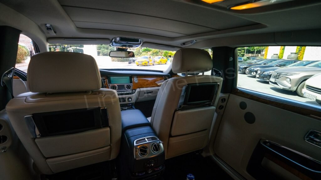 Rolls-Royce Luxury Car Interior - VIP Transfer in Istanbul
