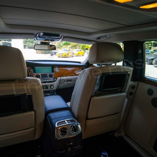 Rolls-Royce Luxury Car Interior - VIP Transfer in Istanbul