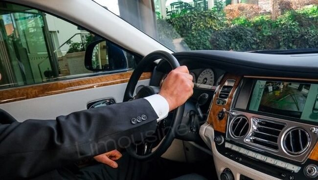 Luxury Rolls-Royce Ghost Driver's Perspective