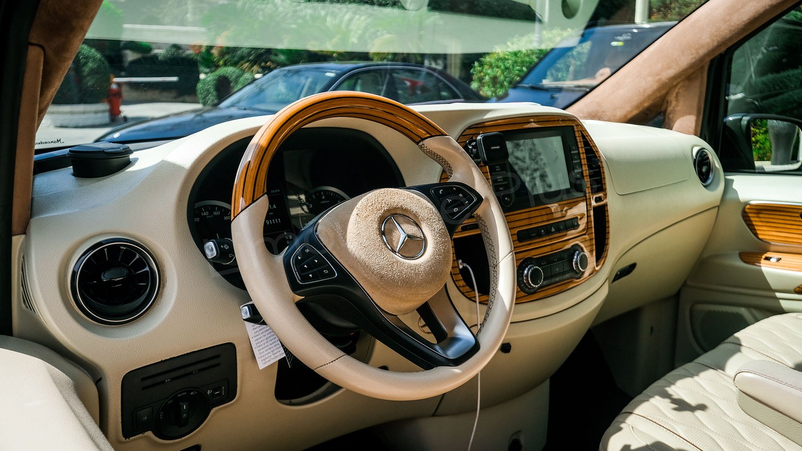 The Ultimate Guide to Airport Luxury Taxi 1 Airport Pick Ups - Greetings