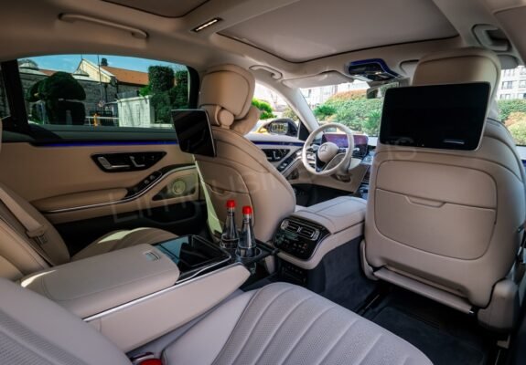 Mercedes S-Class Sedan Luxurious Interior - VIP Transfer