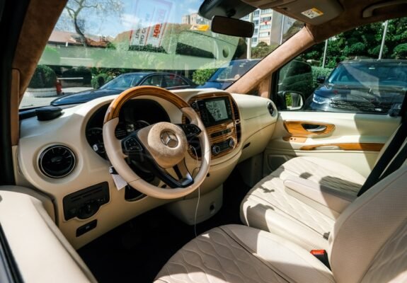 Mercedes Vito Minivan Interior - VIP Luxury Transfer
