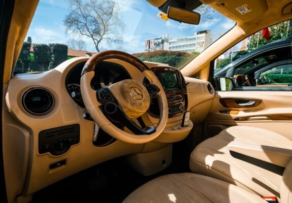 Luxurious Mercedes Vito Minivan Interior
