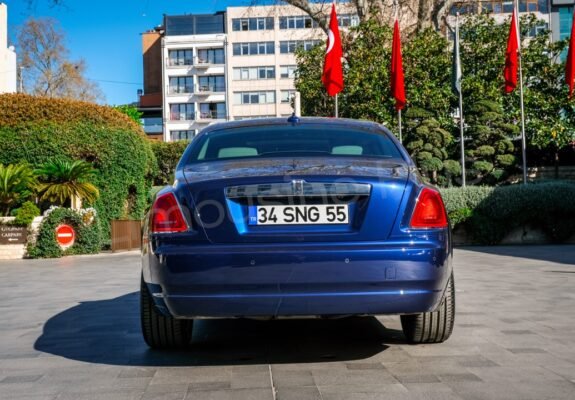 Rolls-Royce Luxury Car Rear View - VIP Transfer in Istanbul